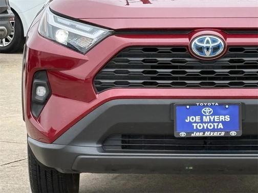 2024 Toyota RAV4 Hybrid XLE Premium