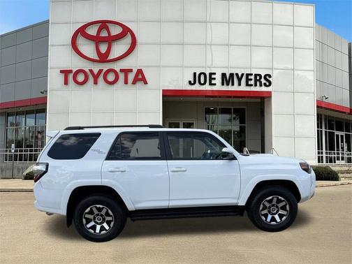 2024 Toyota 4Runner TRD Off Road