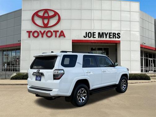 2024 Toyota 4Runner TRD Off Road