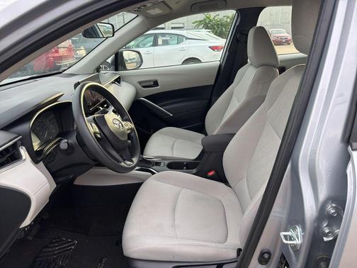 Sonic Silver 2024 Toyota Corolla Cross L