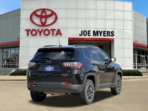 2024 Jeep Compass Trailhawk