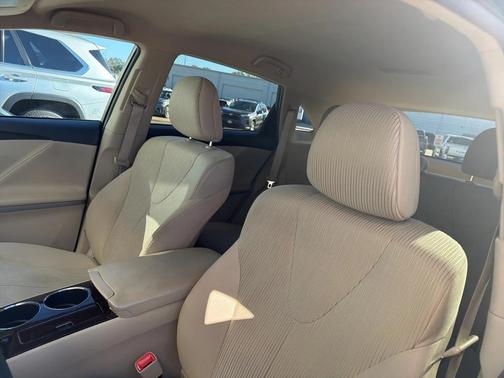 2012 Toyota Venza LE