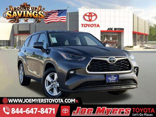 Magnetic Gray Metallic 2025 Toyota Highlander LE