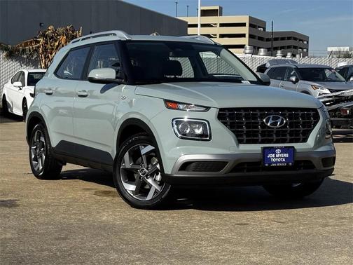 2025 Hyundai VENUE SEL