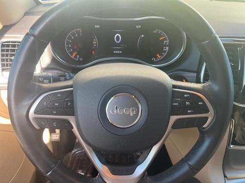 2022 Jeep Grand Cherokee Laredo