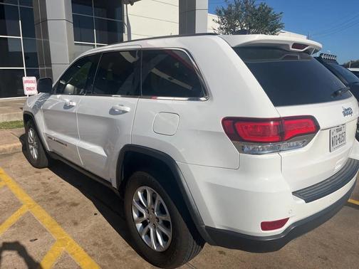 2022 Jeep Grand Cherokee Laredo