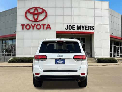 2022 Jeep Grand Cherokee Laredo