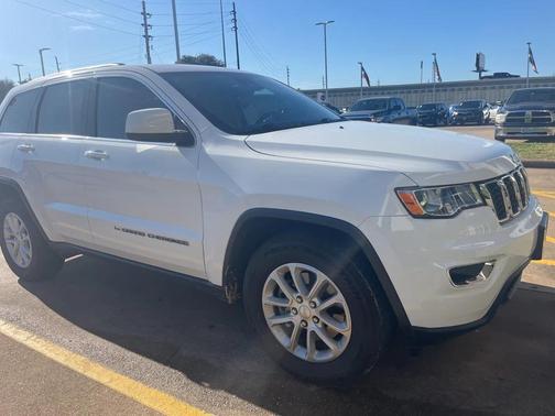 2022 Jeep Grand Cherokee Laredo
