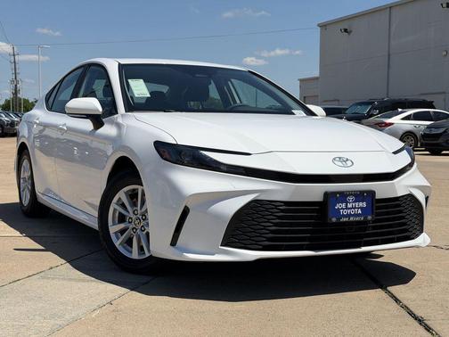 Ice Cap 2026 Toyota Camry LE