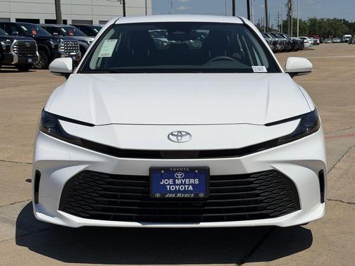 Ice Cap 2026 Toyota Camry LE
