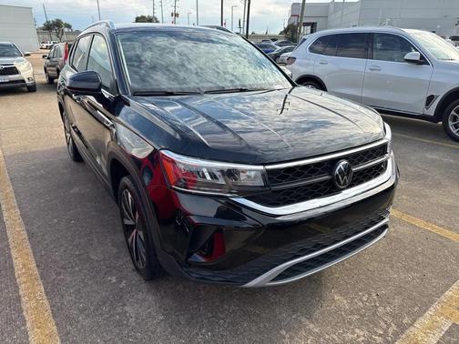 2024 Volkswagen Taos 1.5T SE