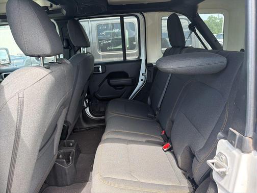 Bright White Clearcoat 2025 Jeep Wrangler Sport S