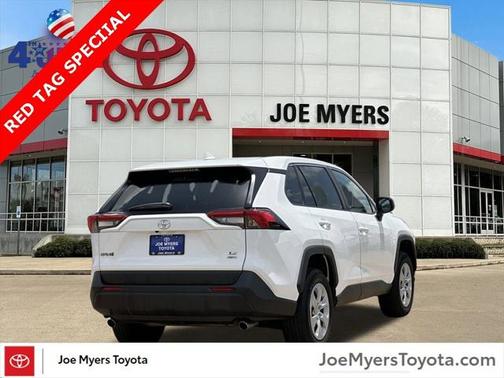 2024 Toyota RAV4 LE