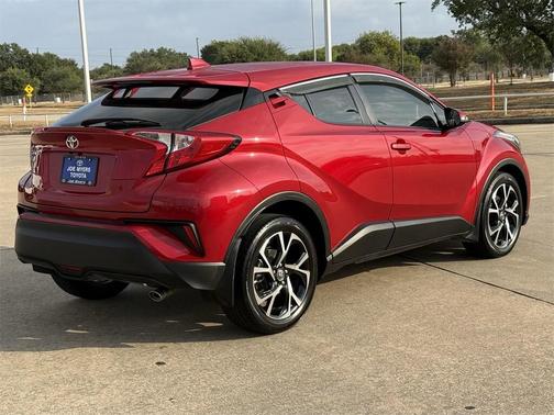 2021 Toyota C-HR XLE