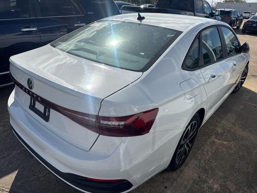 Pure White 2025 Volkswagen Jetta 1.5T Sport