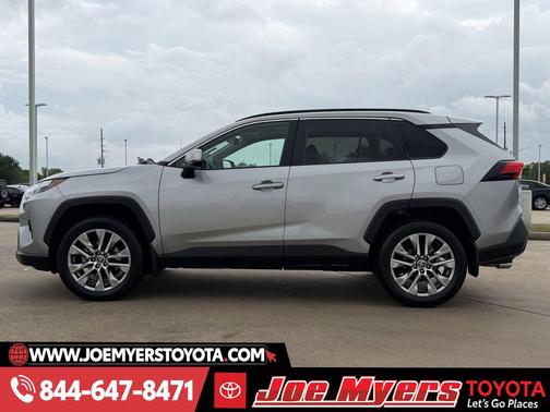 2022 Toyota RAV4 XLE Premium