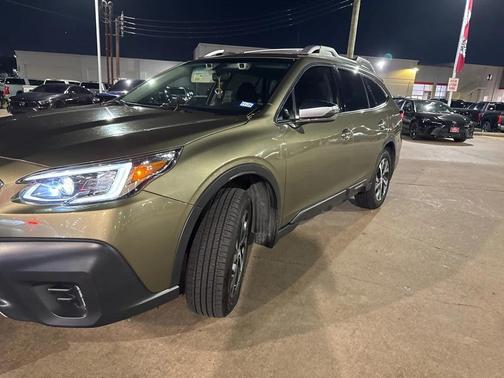 2022 Subaru Outback Touring XT