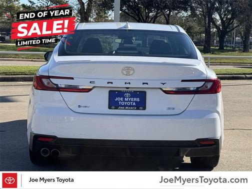 2025 Toyota Camry SE