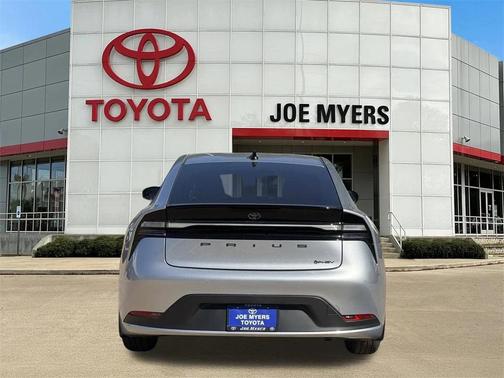 2026 Toyota Prius Plug-In Hybrid SE