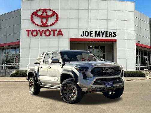 2025 Toyota Tacoma Hybrid Trailhunter