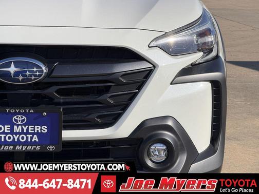 Crystal White Pearl 2025 Subaru Outback Premium