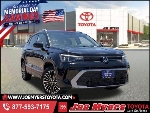 Deep Black Pearl 2025 Volkswagen Taos 1.5T SE