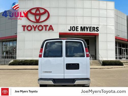 2023 Chevrolet Express 2500 RWD 2500 Regular Wheelbase WT