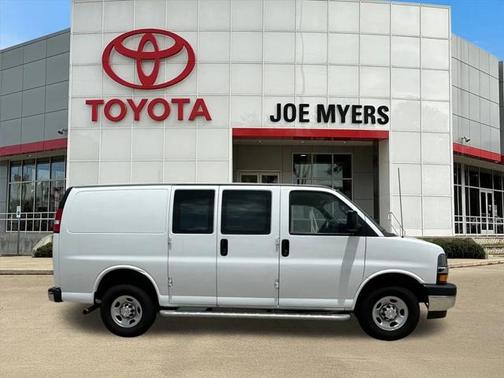 2023 Chevrolet Express 2500 RWD 2500 Regular Wheelbase WT