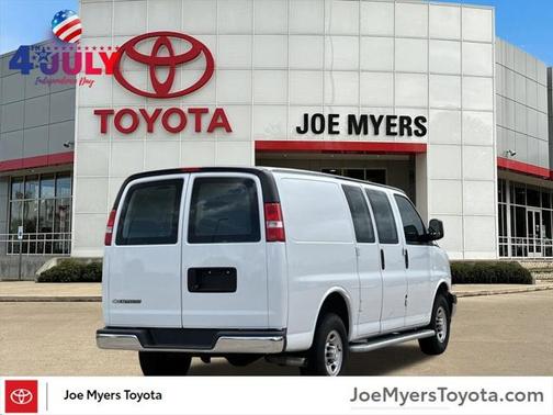 2023 Chevrolet Express 2500 RWD 2500 Regular Wheelbase WT