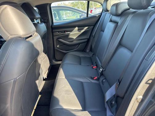 2024 Mazda Mazda3 FWD w/Preferred Package