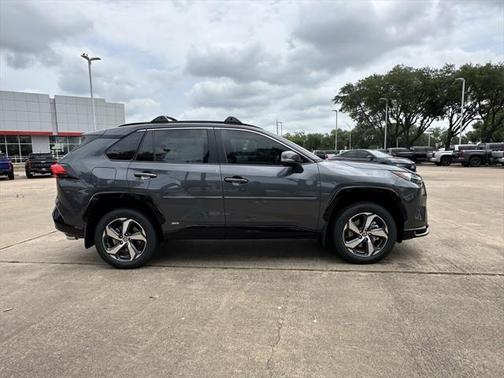 2025 Toyota RAV4 Hybrid SE