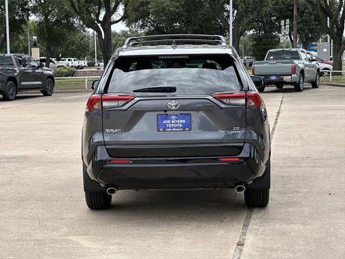 2025 Toyota RAV4 Hybrid SE