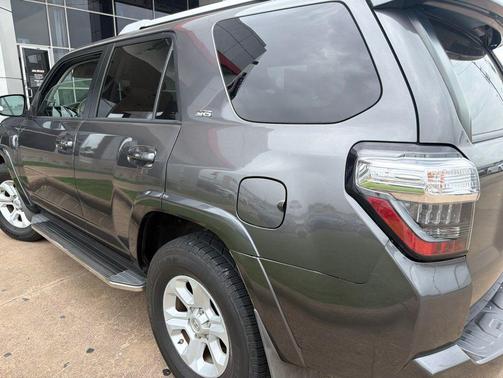 Magnetic Gray Metallic 2016 Toyota 4Runner SR5