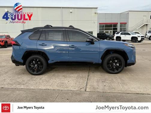 2025 Toyota RAV4 Hybrid SE