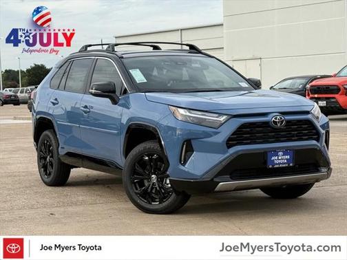 2025 Toyota RAV4 Hybrid SE