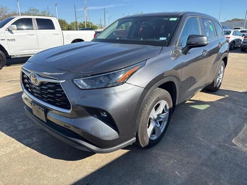 2025 Toyota Highlander LE