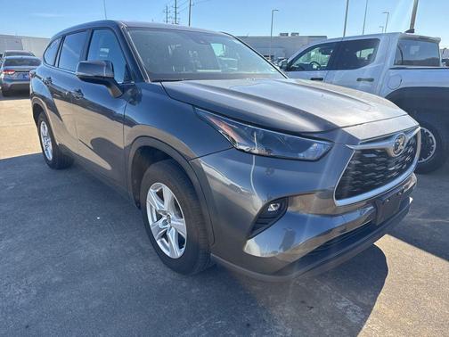 2025 Toyota Highlander LE