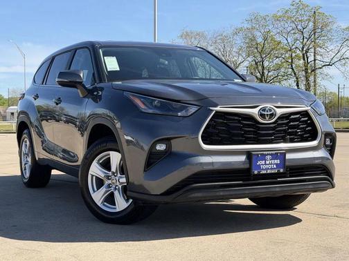 2025 Toyota Highlander LE