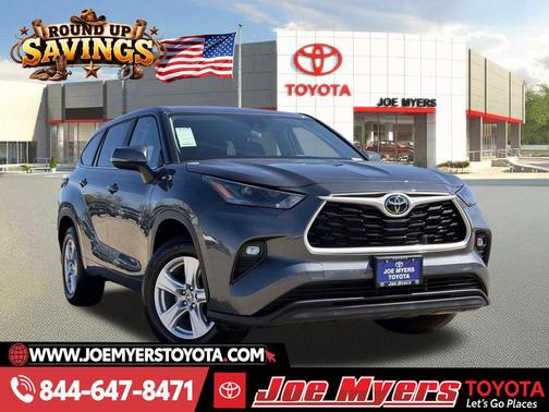 Magnetic Gray Metallic 2025 Toyota Highlander LE