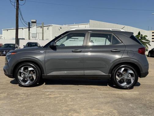 Ecotronic Gray 2025 Hyundai VENUE SEL