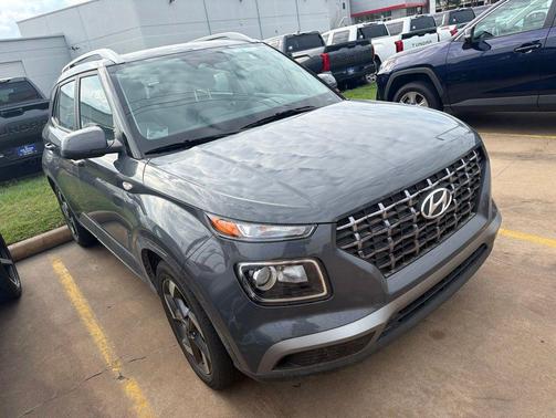 Ecotronic Gray 2025 Hyundai VENUE SEL