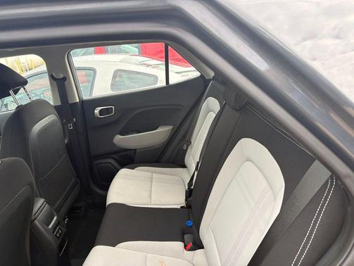 Ecotronic Gray 2025 Hyundai VENUE SEL