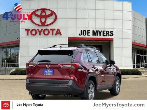 2025 Toyota RAV4 Hybrid LE