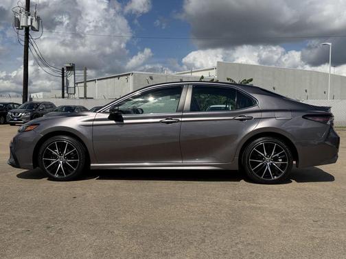Gray 2024 Toyota Camry SE