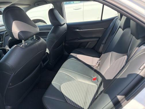 Ice Cap 2024 Toyota Camry SE