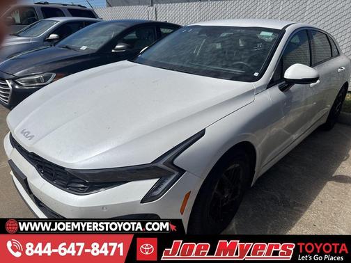 Snow White Pearl 2025 Kia K5 LXS