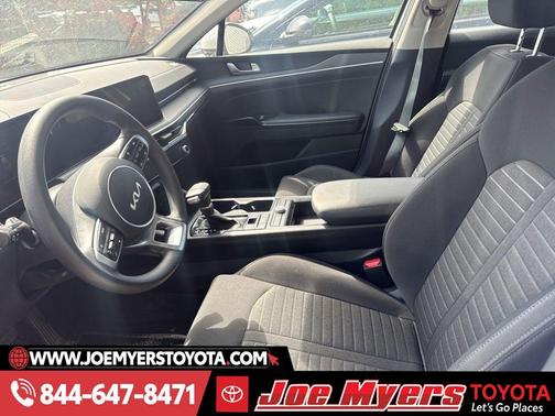 Snow White Pearl 2025 Kia K5 LXS