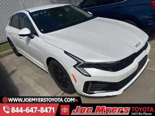 Snow White Pearl 2025 Kia K5 LXS