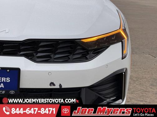 Snow White Pearl 2025 Kia K5 LXS