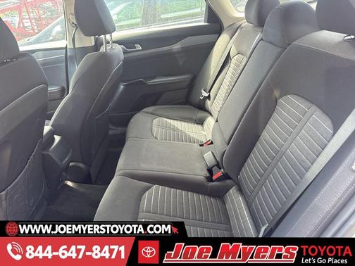 Snow White Pearl 2025 Kia K5 LXS